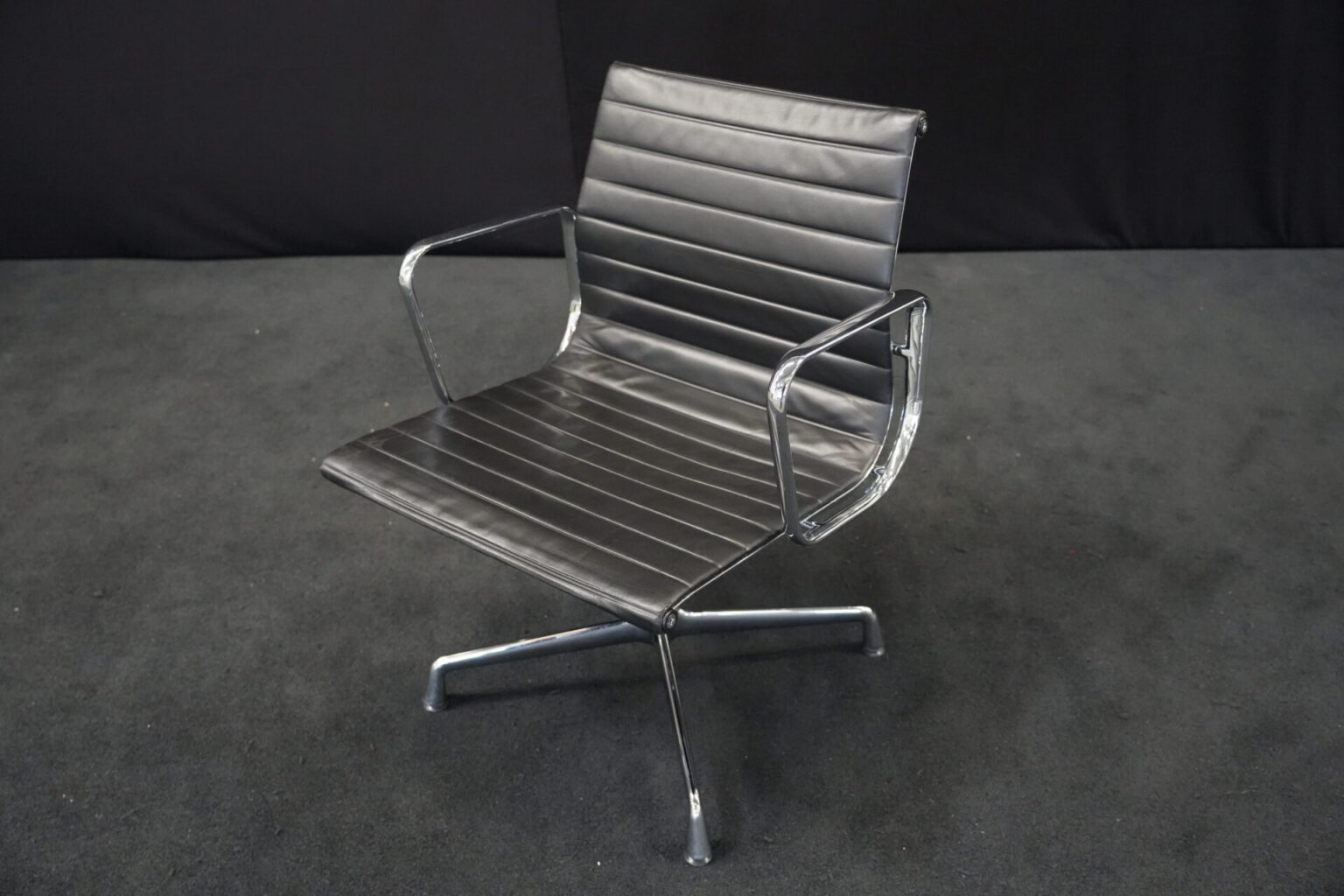 Herman Miller für Vitra - Leder / schwarz
