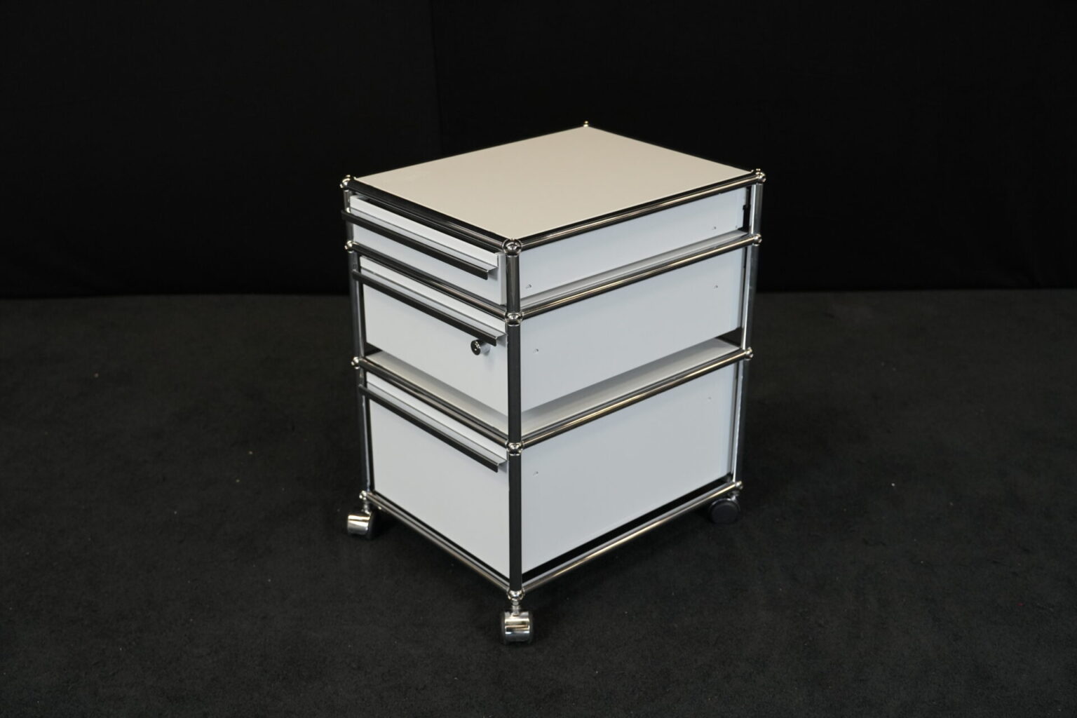 USM Haller Rollcontainer Lichtgrau RAL 7035