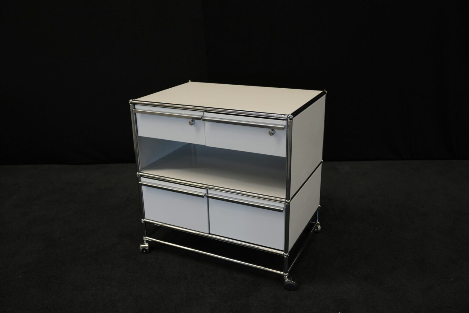 USM Haller Sideboard / Lichtgrau RAL 7035