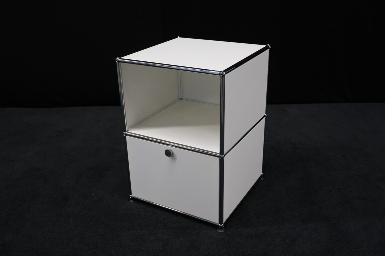 USM Haller Sideboard / Reinweiß RAL 9010