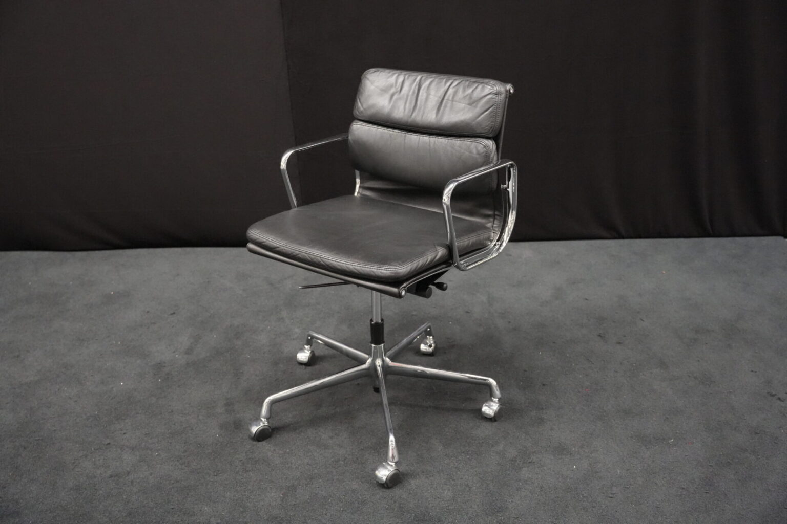 Herman Miller für Vitra | EA 217 / schwarz