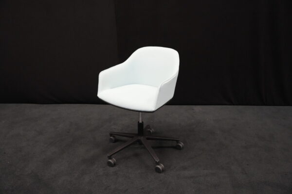 Vitra Softshell Chair / Hellblau