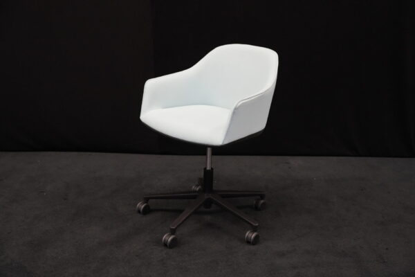 Vitra Softshell Chair / Hellblau