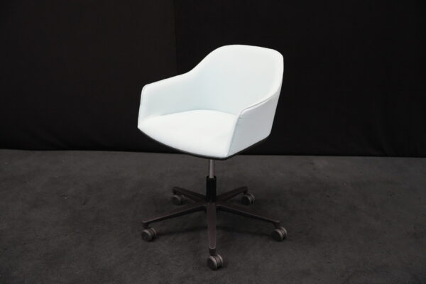 Vitra Softshell Chair / Hellblau