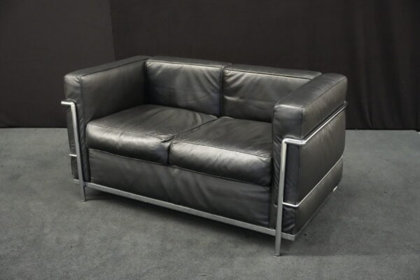 Cassina 2-Sitzer Sofa / schwarz