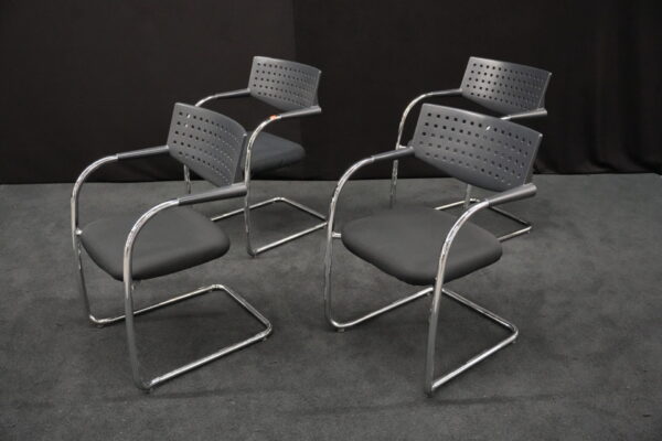 4x Vitra VisaVis Freischwinger Stoff / Schwarz