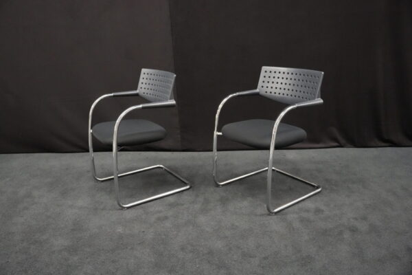 2x Vitra VisaVis Freischwinger Stoff / Schwarz