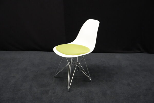Vitra Plastic Side Chair RE DSR