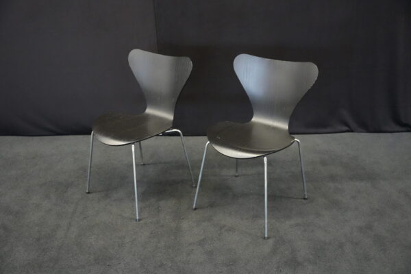 2x Fritz Hansen Serie 7 Stuhl