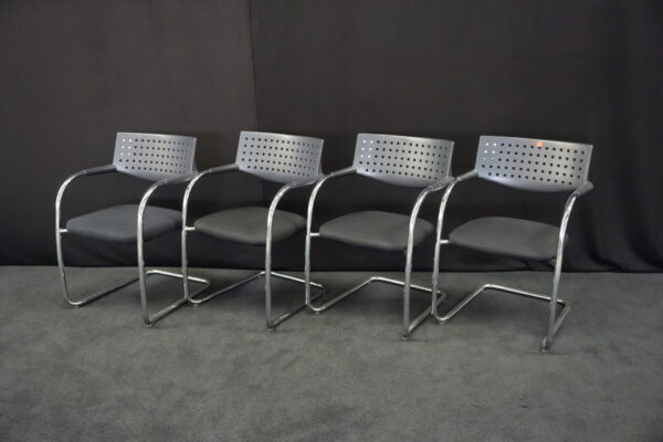 4x Vitra VisaVis Freischwinger Stoff / Schwarz