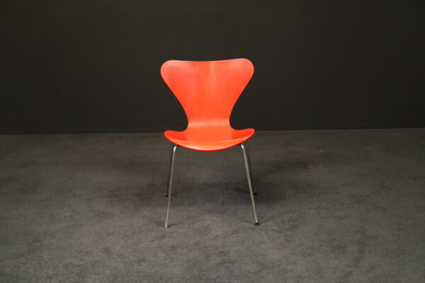 Fritz Hansen Stuhl 'Serie 7' Rot