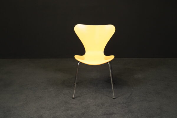 Fritz Hansen Stuhl 'Serie 7' Orange