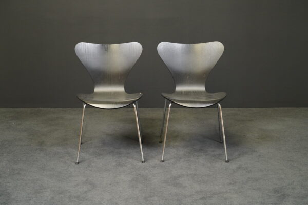 Fritz Hansen 2er Set Stühle Serie 7 Schwarz