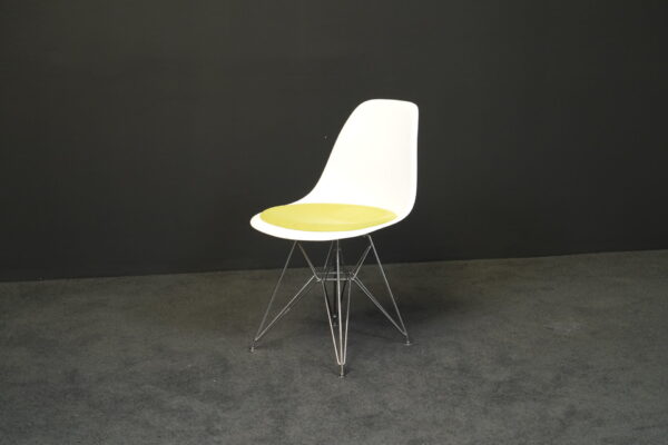 Vitra Plastic Side Chair DSR  Kunststoff Weiß