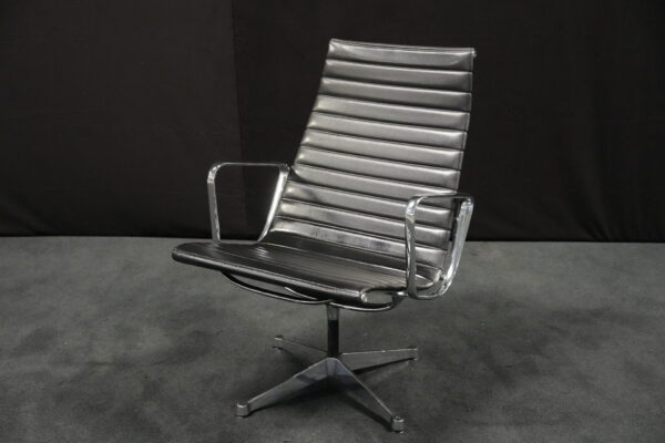 Vitra EA 116  Leder / schwarz