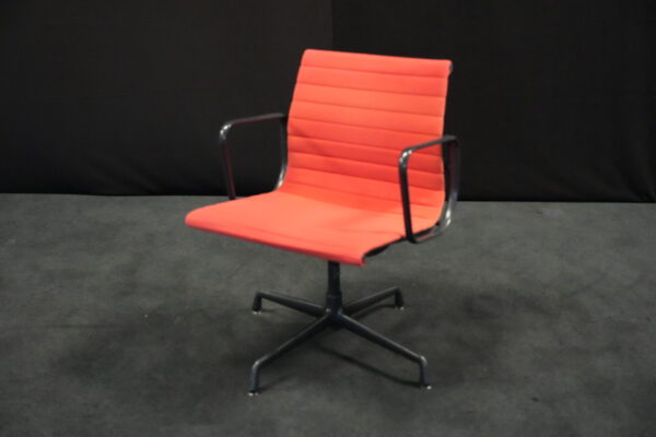 Vitra EA 108 Hopsak / rot