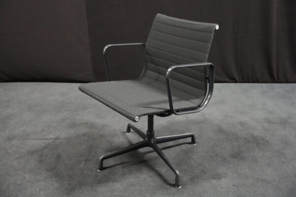 Vitra EA 108 Hopsak / schwarz