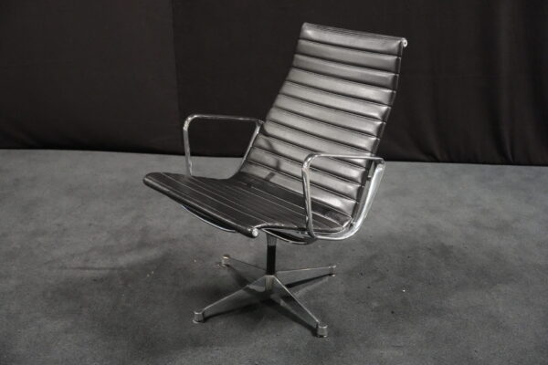 Vitra EA 116 Leder / Schwarz