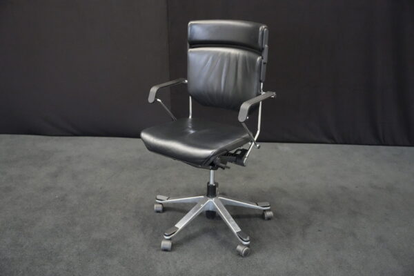 Stoll Giroflex 33 moderner Bürostuhl Leder / Schwarz