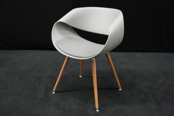 Dauphin Home Little Perillo Stuhl