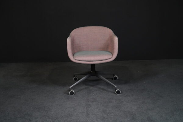 Muuto Bürodrehstuhl Hopsak Violett / Schwarz