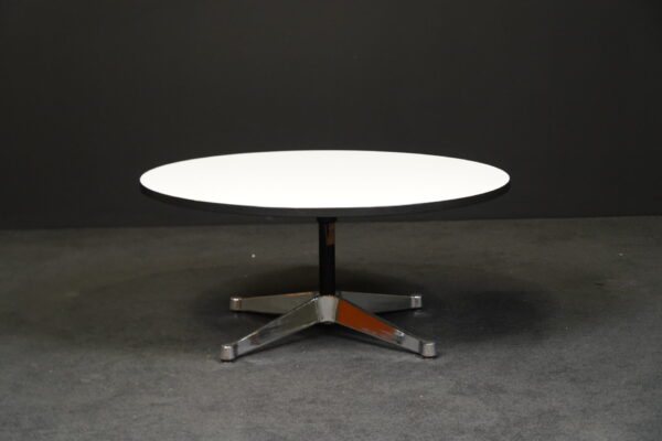 Herman Miller Coffee Table / Couchtisch Kunststoff Chrom