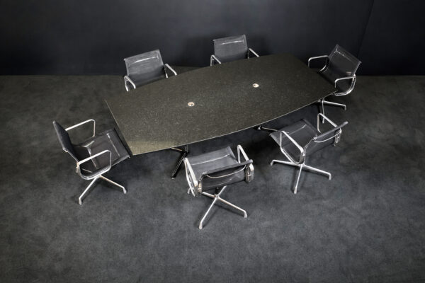 USM Kitos Granit Konferenztisch + 6x Vitra EA 108 Netz Schwarz