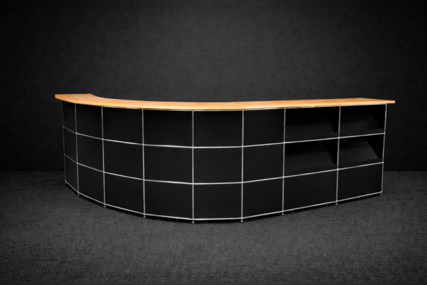 USM Haller Empfangstheke inkl. Schreibtischen Graphitschwarz RAL 9011