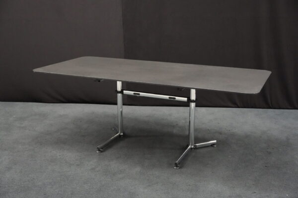 USM Kitos Schreibtisch / Konferenztisch Kunstharz / Schwarz 200 x 100 cm