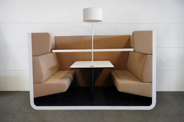 Sitzecke / Coworking Space Stoff Beige