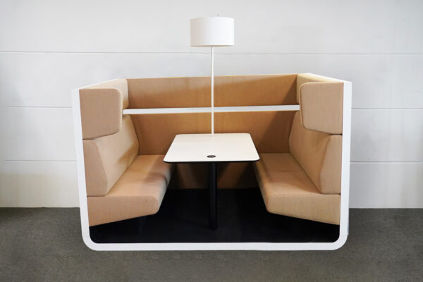 Sitzecke / Coworking Space Stoff Beige