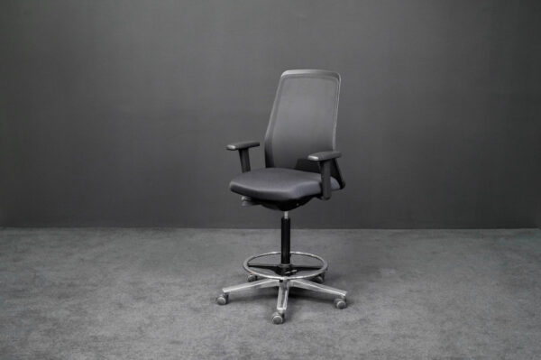 Interstuhl Counterstuhl EVERYis1 Hopsak Schwarz