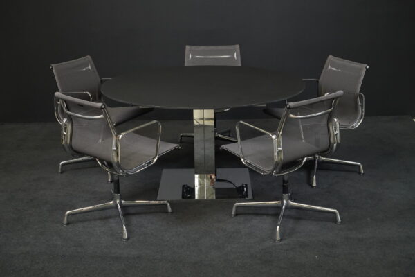 Walter Knoll Konferenztisch + 5x Vitra EA 108 Netz Grau