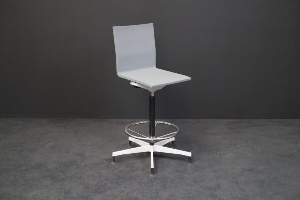 Vitra Barhocker .04 Counter Kunststoff Grau