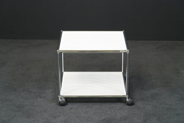 USM Haller Beistelltisch Perforiert Reinweiss RAL 9010