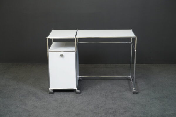 USM Haller Schreibtisch USM Mattsilber