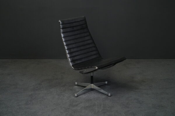 Herman Miller by Vitra EA 116 Leder Schwarz
