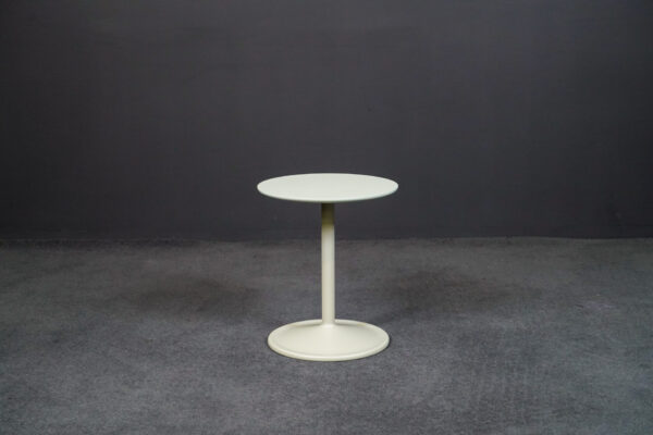 Muuto Beistelltisch Soft Side Table Kunststoff Beigegrün
