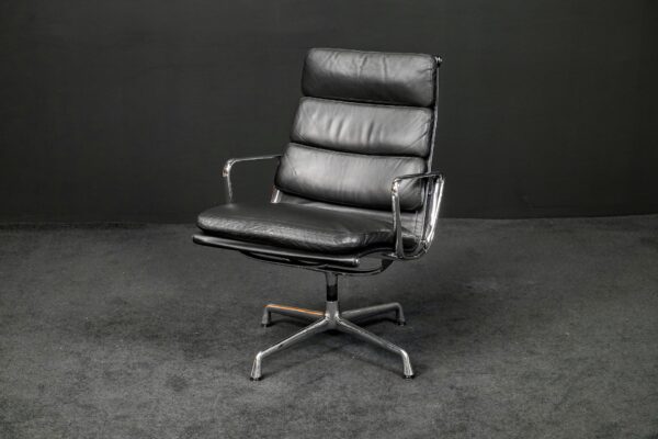Vitra Sessel EA 222 Leder Schwarz