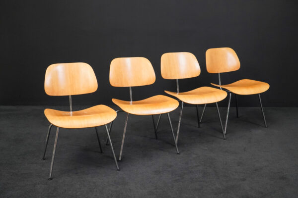 Vitra 4er Set Plywood Chair Holz