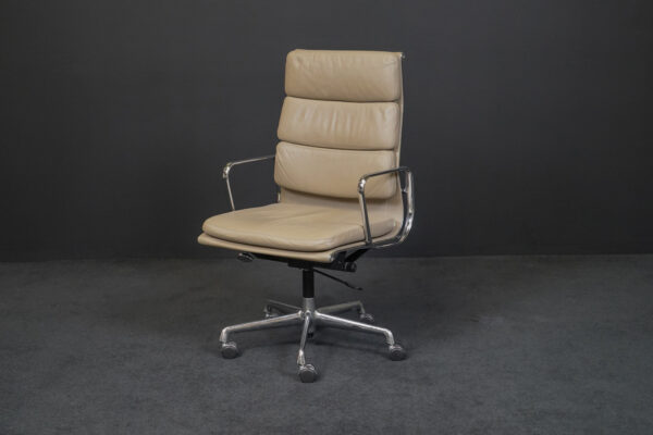 Vitra EA 219 Leder Dunkelbeige