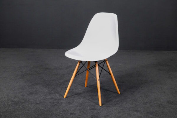 Vitra Plastic Chair DSW Kunststoff Weiß