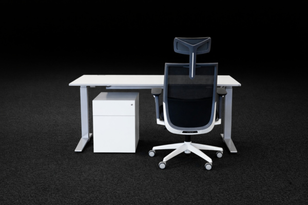 Arbeitsplatz aus K&N elektr. höhenv. Schreibtisch + Inwerk Bürodrehstuhl + Walter Knoll Rollcontainer