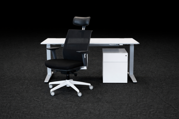 Arbeitsplatz aus K&N elektr. höhenv. Schreibtisch + Inwerk Bürodrehstuhl + Walter Knoll Rollcontainer