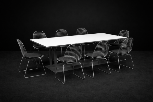 Set aus Maro Konferenztisch + 8x Besucherstühle Stahl