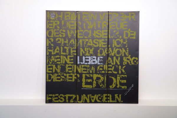 Gerahmter Triptychon auf Leinwand