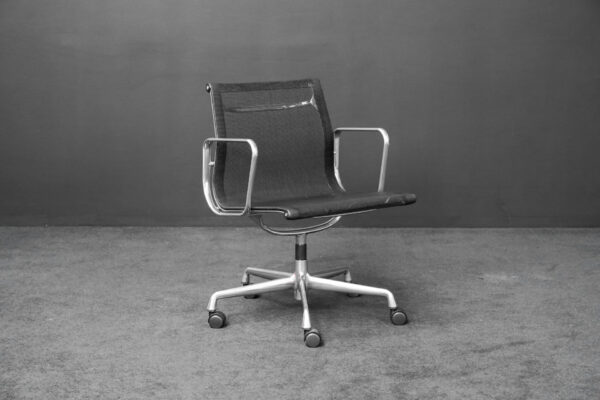 Vitra EA 107 Net Zwart