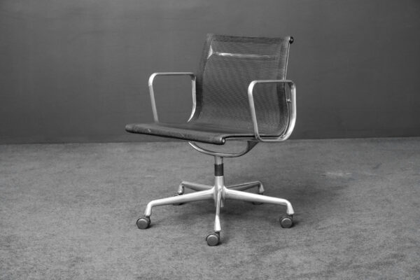 Vitra EA 107 Net Zwart
