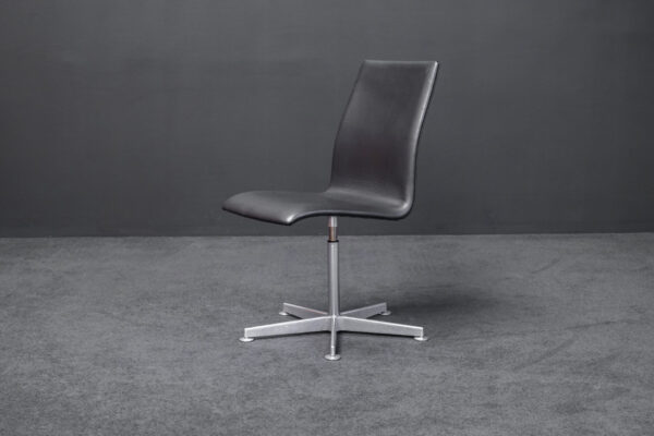 Fritz Hansen Oxford Leather Black