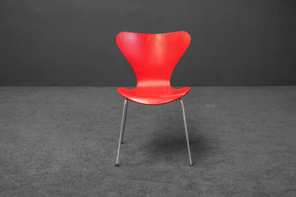 Fritz Hansen Serie 7 3107